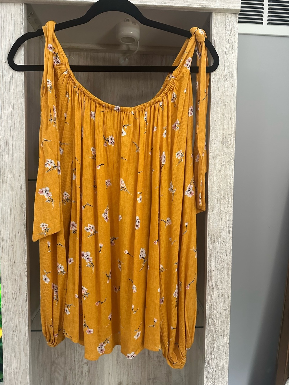 Gypsies & Moondust Mustard Floral Top